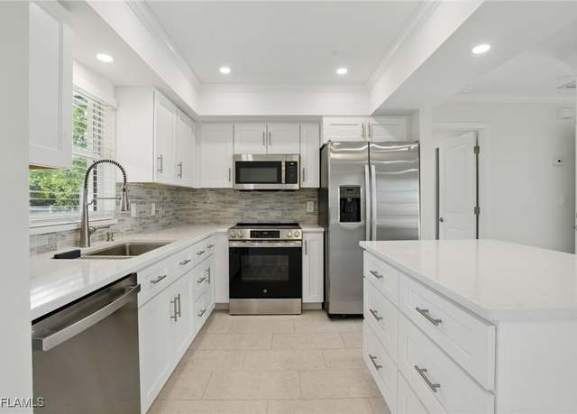 Property at 2203 SE Santa Barbara Pl, Cape Coral, FL 33990, 3 beds, 2 baths