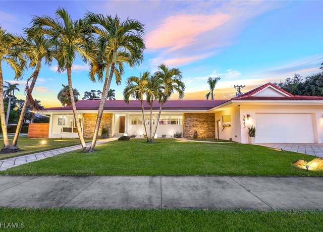Property at 2943 Valencia Way, Fort Myers, FL 33901, 4 beds, 3.5 baths