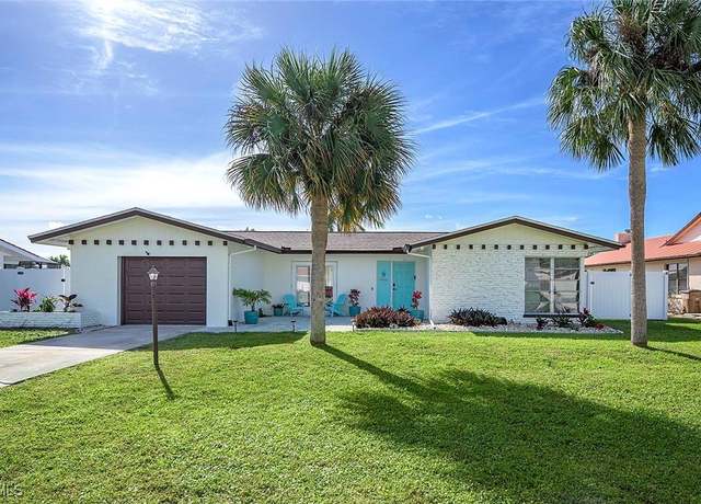 Property at 1432 Wellington Ct, Cape Coral, FL 33904, 2 beds, 2 baths