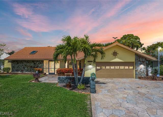 Property at 28374 Verde Ln, Bonita Springs, FL 34135, 3 beds, 3 baths