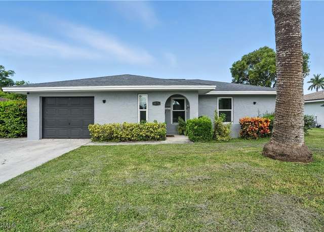 Property at 3571 Santiago Way, Naples, FL 34105, 3 beds, 2 baths