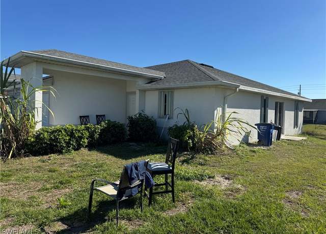 Property at 5265 Benton St, Lehigh Acres, FL 33971, 6 beds, 4 baths
