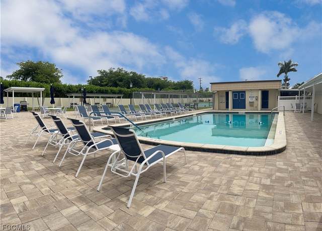 Property at 55 Laconia Ct, Fort Myers, FL 33919, 2 beds, 2 baths
