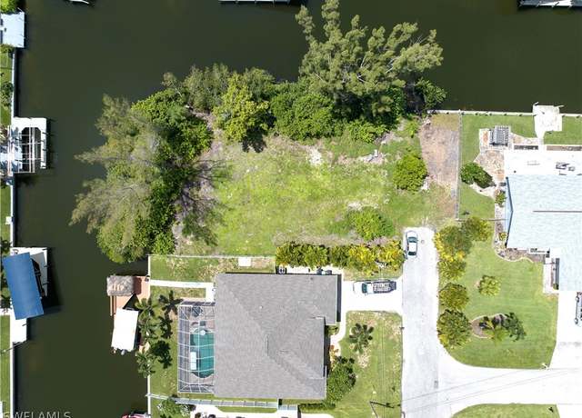 Property at 3021 SE 5th Ave, Cape Coral, FL 33904