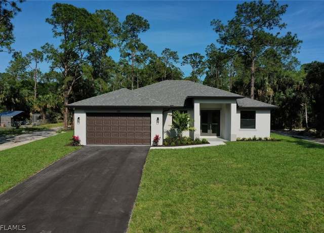 Property at 1309 Golden Gate Blvd E, Naples, FL 34120, 3 beds, 2.5 baths