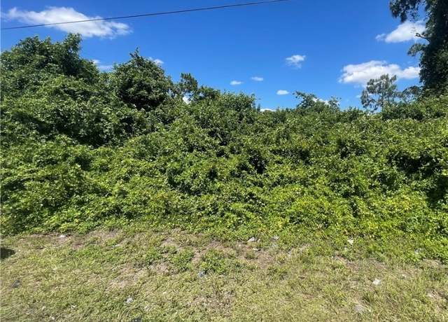 Property at 437/439 Loretta Ave S, Lehigh Acres, FL 33974