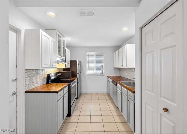 Property at 11817 Forest Mere Dr, Bonita Springs, FL 34135, 2 beds, 2 baths