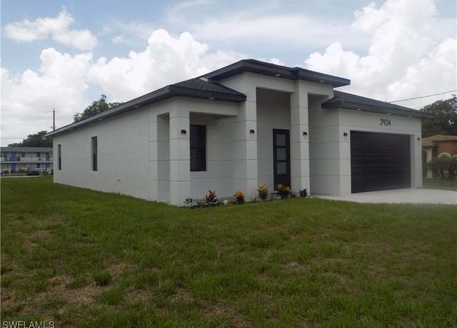 Property at 2924 Dunbar Ave, Fort Myers, FL 33916, 4 beds, 3 baths