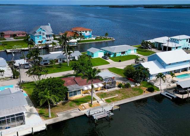Property at 2809 Cheryl St, Matlacha, FL 33993, 2 beds, 1.5 baths