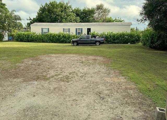 Property at 1341 Sherwood Ave, Clewiston, FL 33440, 3 beds, 2 baths
