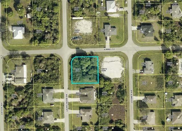 Property at 6040 Laurelwood Dr, Fort Myers, FL 33905