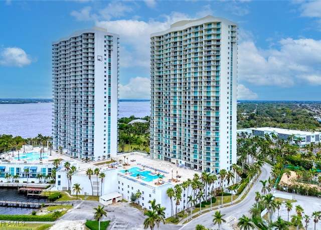 Property at 3000 Oasis Grand Blvd #701, Fort Myers, FL 33916, 3 beds, 2.5 baths