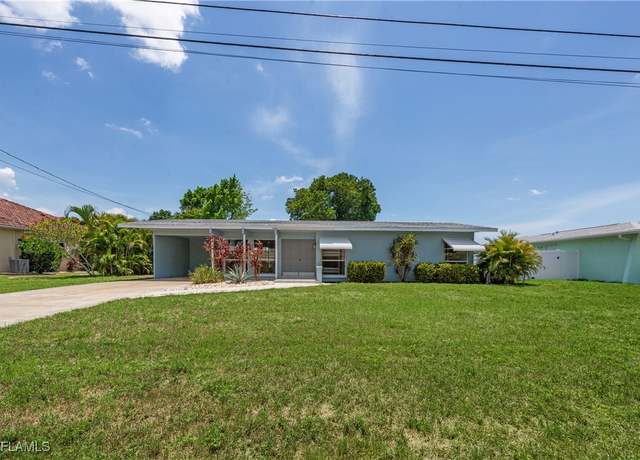 Property at 3824 SE 10th Pl, Cape Coral, FL 33904, 3 beds, 2 baths