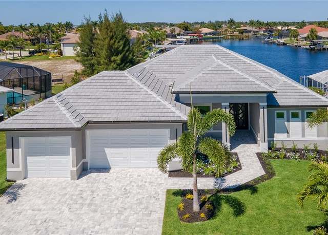 Property at 2825 SW 31st Ln, Cape Coral, FL 33914, 3 beds, 3 baths