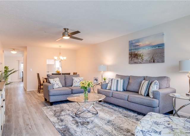 Property at 1333 SE 40th Ter Unit 2-E, Cape Coral, FL 33904, 2 beds, 2 baths