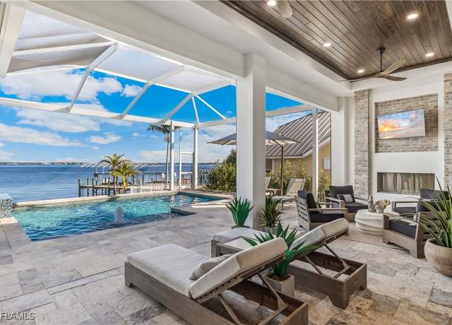 Property at 3339 SE 22nd Pl, Cape Coral, FL 33904, 4 beds, 4.5 baths