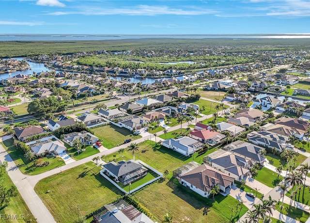 Property at 1909 SW 54th Ln, Cape Coral, FL 33914