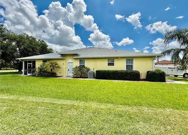Property at 19933 Lake Vista Cir, Lehigh Acres, FL 33936, 3 beds, 2 baths