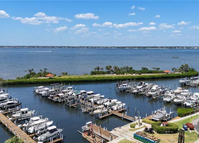 Property at 7136 Blanquilla Ct, Fort Myers, FL 33908, 2 beds, 2 baths
