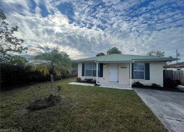 Property at 862 99th Ave N, Naples, FL 34108, 2 beds, 1 bath