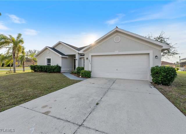 Property at 18410 Pine Nut Ct, Lehigh Acres, FL 33972, 4 beds, 3 baths