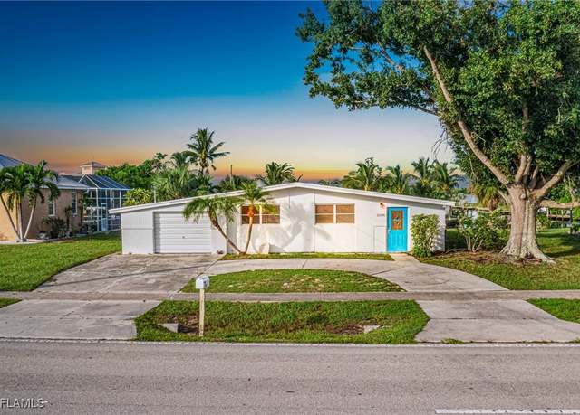 Property at 21288 Edgewater Dr, Port Charlotte, FL 33952, 3 beds, 1 bath