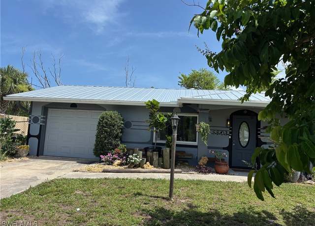 Property at 5802 Linden Ln, Bokeelia, FL 33922, 2 beds, 2 baths