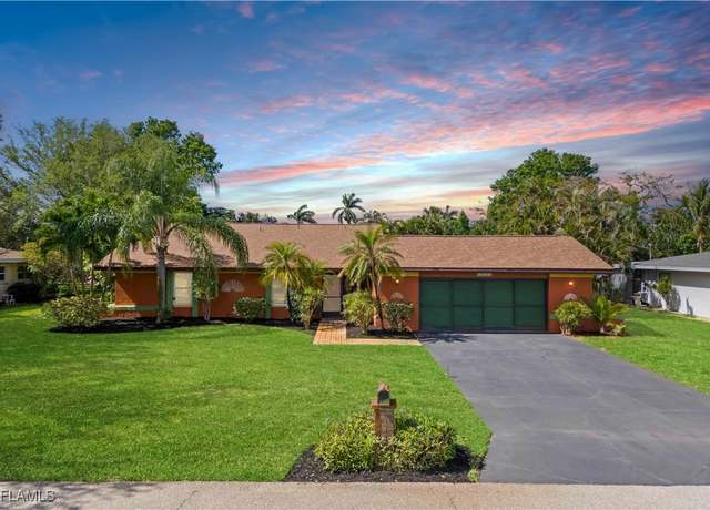 Property at 572 Bayside Dr, Fort Myers, FL 33919, 3 beds, 2.5 baths