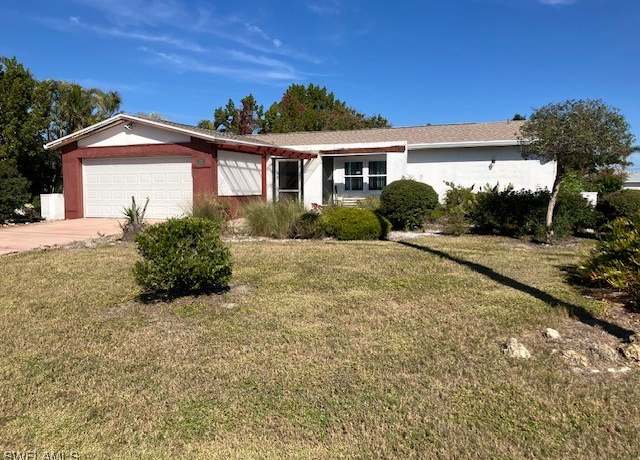 Property at 1215 SE 29th St, Cape Coral, FL 33904, 3 beds, 2 baths