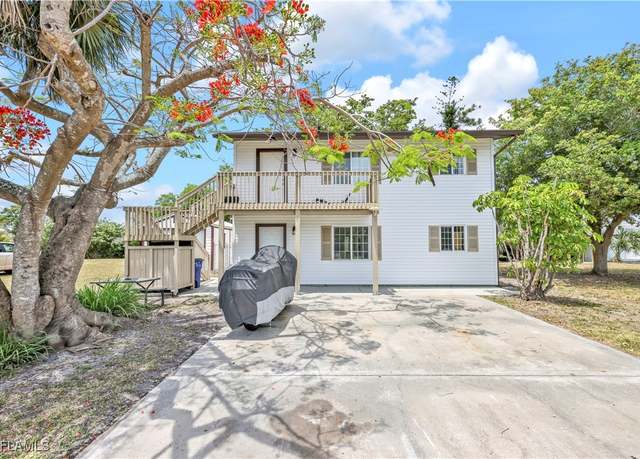 Property at 17209/17211 Whitewater Ct, Fort Myers Beach, FL 33931, 4 beds, 2 baths