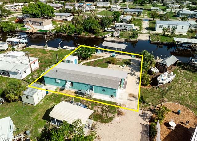 Property at 5054 Sandpiper Dr, St James City, FL 33956, 2 beds, 2 baths