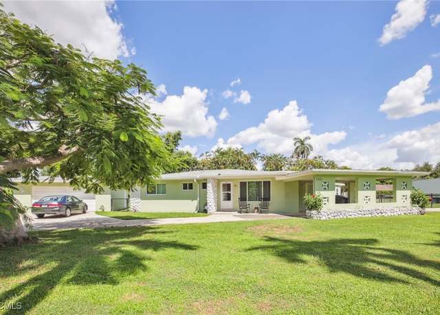 Property at 2741 Mcgregor Blvd, Fort Myers, FL 33901, 3 beds, 2 baths