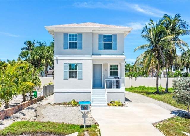 Property at 1727 Danford St, Naples, FL 34112, 3 beds, 2.5 baths