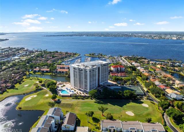 Property at 5260 S Landings Dr #304, Fort Myers, FL 33919, 3 beds, 2 baths