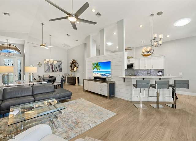 Property at 9522 Mariners Cove Ln, Fort Myers, FL 33919, 2 beds, 2 baths
