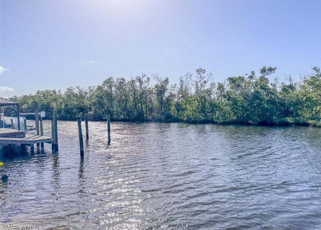 Property at 11761 Isle Of Palms Dr, Fort Myers Beach, FL 33931