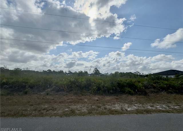 Property at 1014 Lee Ave, Lehigh Acres, FL 33972