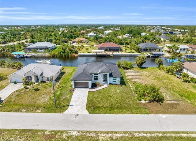Property at 9176 Arrid Cir, Port Charlotte, FL 33981, 4 beds, 3 baths
