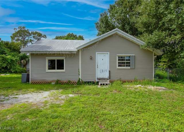 Property at 365 Clark St, North Fort Myers, FL 33903, 2 beds, 1 bath