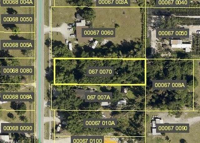 Property at 7727 Hart Dr, North Fort Myers, FL 33917