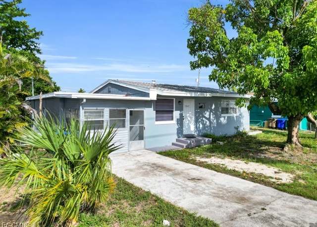 Property at 3847 Maxine St, Fort Myers, FL 33901, 4 beds, 2 baths