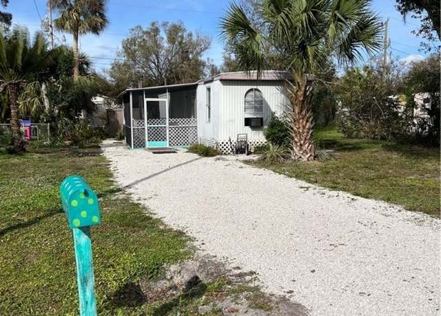 Property at 250 Sacramento St, North Fort Myers, FL 33903, 2 beds, 1 bath