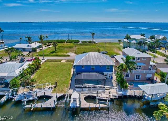 Property at 3420 1st Ave, St. James City, FL 33956, 3 beds, 2.5 baths