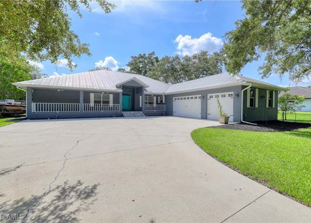Property at 4701 Lone Pine Ct, Fort Myers, FL 33905, 4 beds, 2.5 baths
