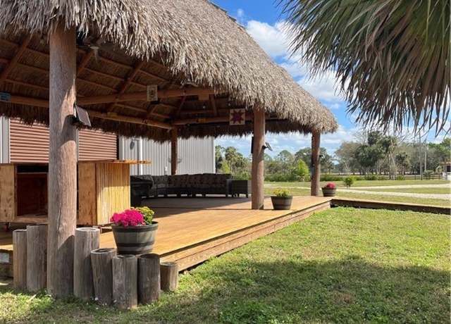 Property at 19701 Slater Rd, North Fort Myers, FL 33917, 3 beds, 2.5 baths