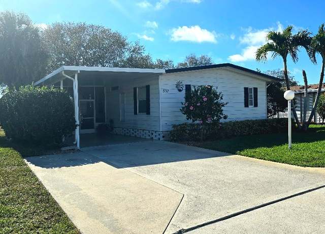 Property at 537 Charlemagne Blvd, Naples, FL 34112, 2 beds, 2 baths