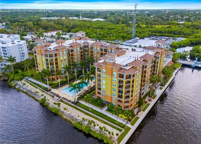 Property at 2825 Palm Beach Blvd #203, Fort Myers, FL 33916, 2 beds, 2.5 baths