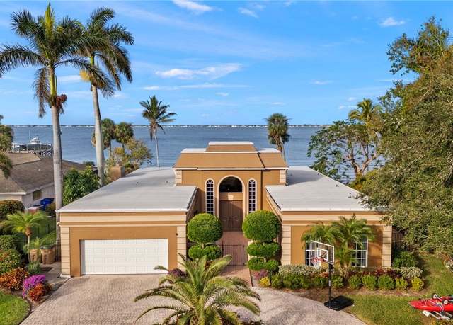 Property at 19 George Town, Fort Myers, FL 33919, 4 beds, 2.5 baths