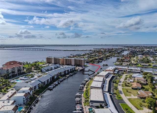 Property at 4231 SE 19th Pl Unit 1J, Cape Coral, FL 33904, 2 beds, 2 baths