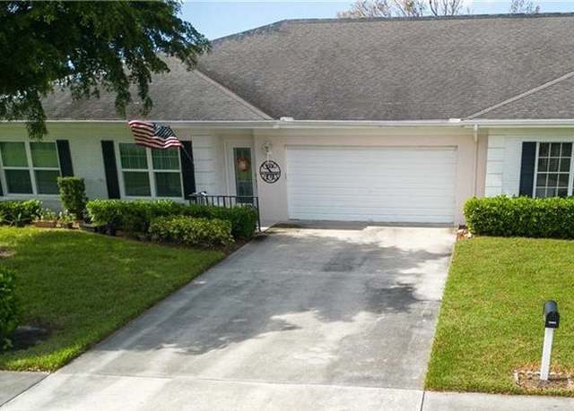 Property at 7066 W Brandywine Cir, Fort Myers, FL 33919, 2 beds, 2 baths